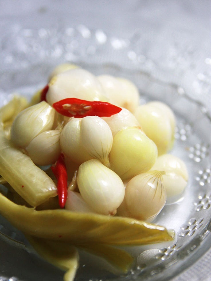 Cách làm hành muối chua giòn ngon, đơn giản tại nhà